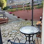 La Casina De Santulaya Adrales