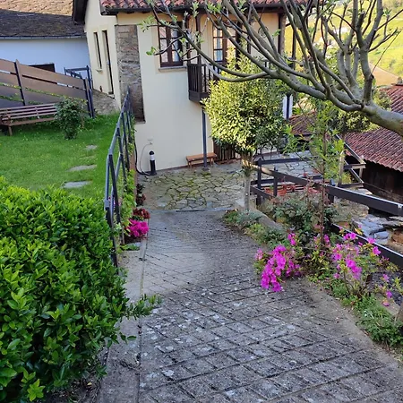 La Casina De Santulaya